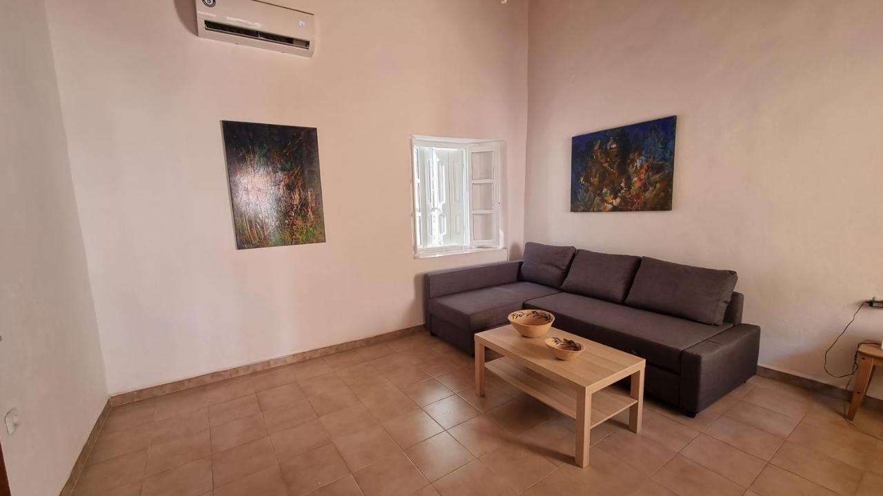 شقة Kozas Art House, سيمي المظهر الخارجي الصورة